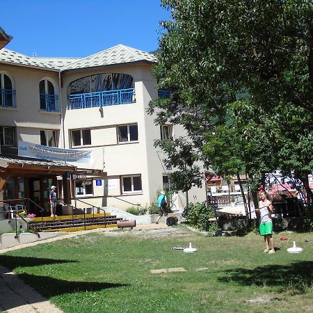 Hotel Le Rabuons Saint-Étienne-de-Tinée Esterno foto