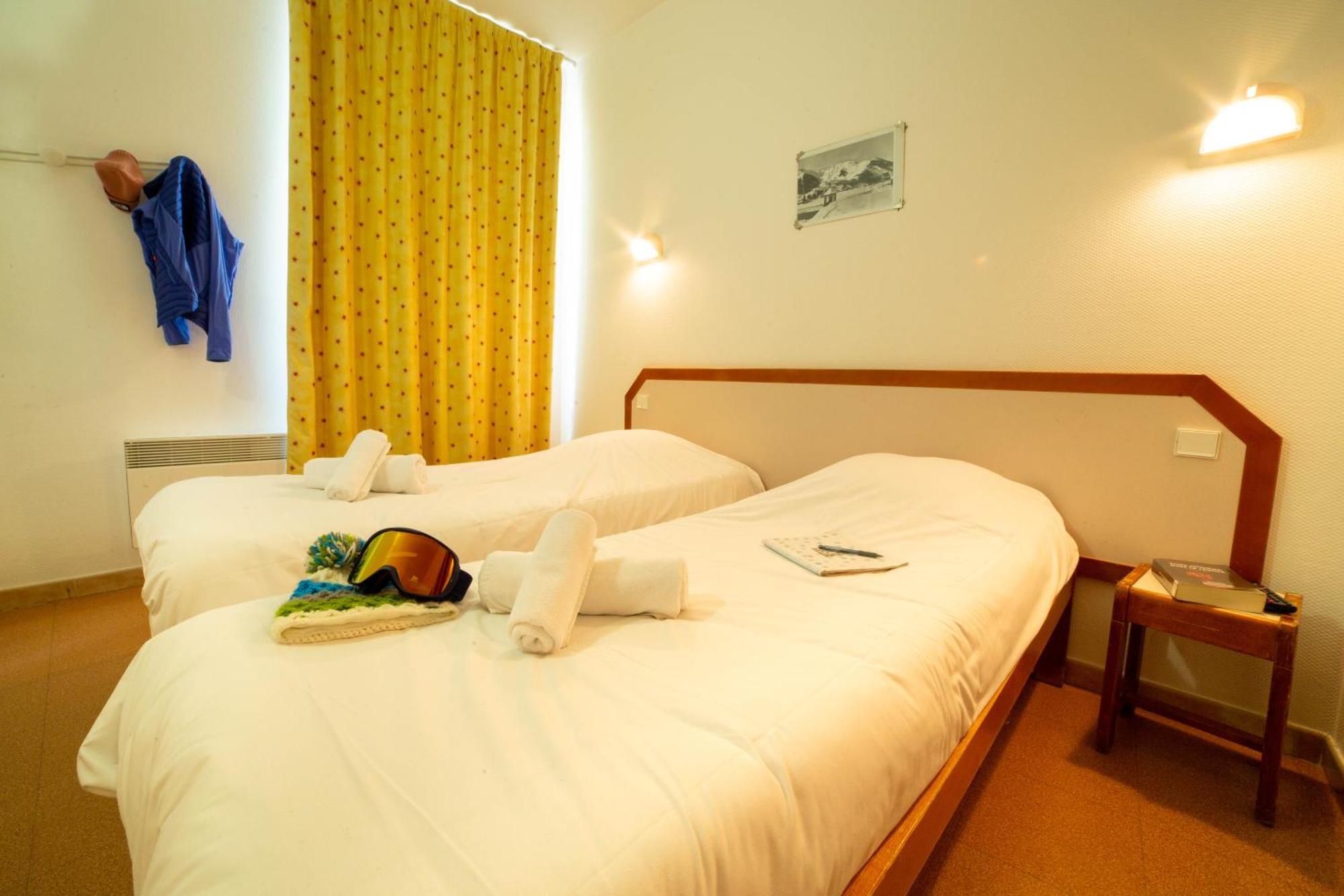 Hotel Le Rabuons Saint-Étienne-de-Tinée Esterno foto