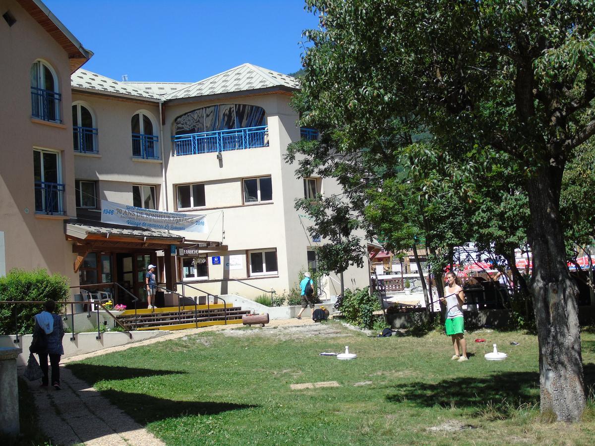 Hotel Le Rabuons Saint-Étienne-de-Tinée Esterno foto